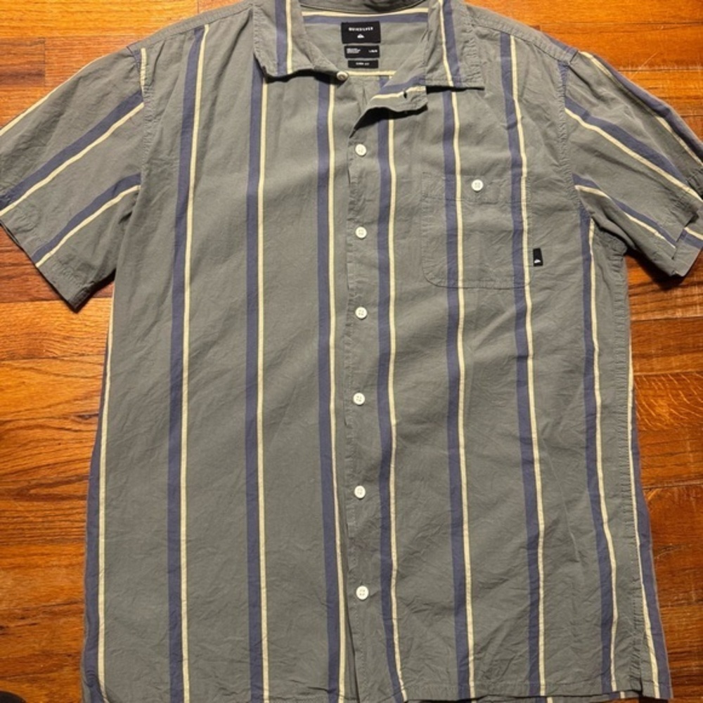 Quiksilver short sleeve button down